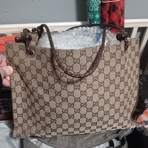 GUCCI SHOULDER BAG